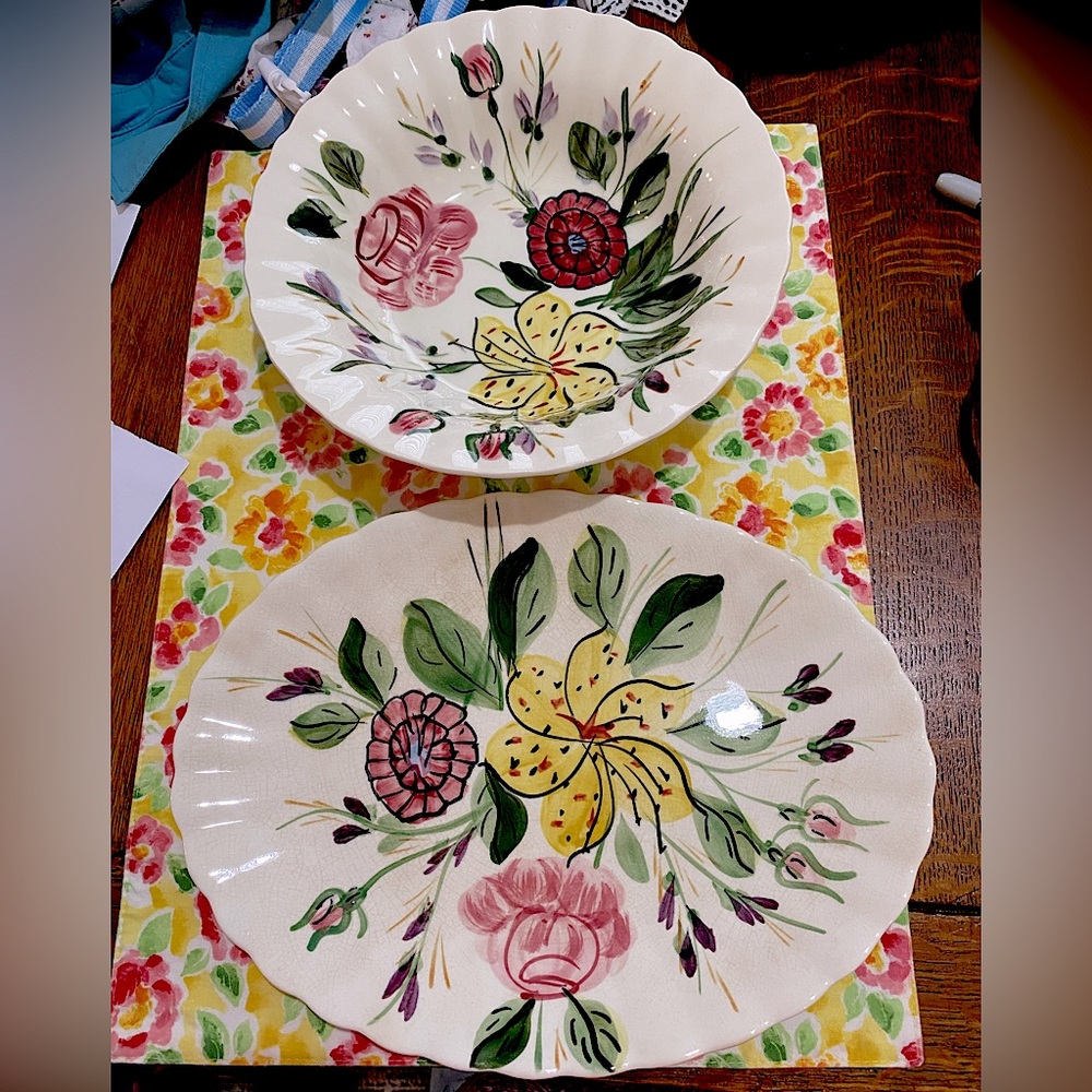 Blue Ridge Southern Pottery Bowl and Platter Set. Great condition.Minor crazing